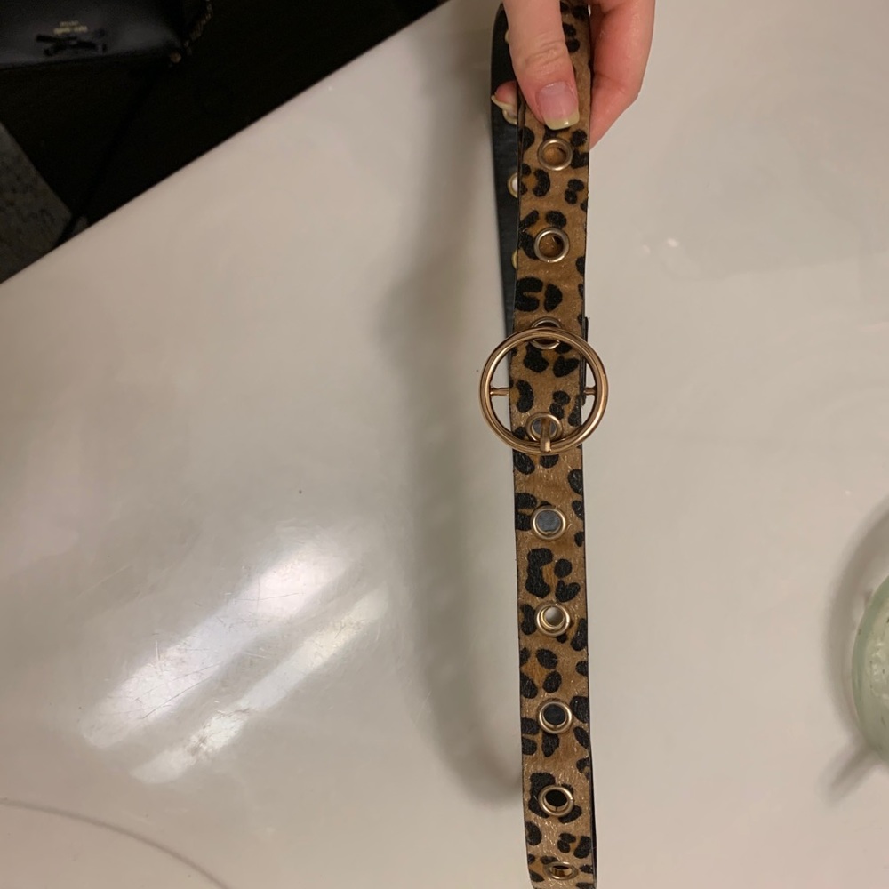 Leopard print adjustable belt